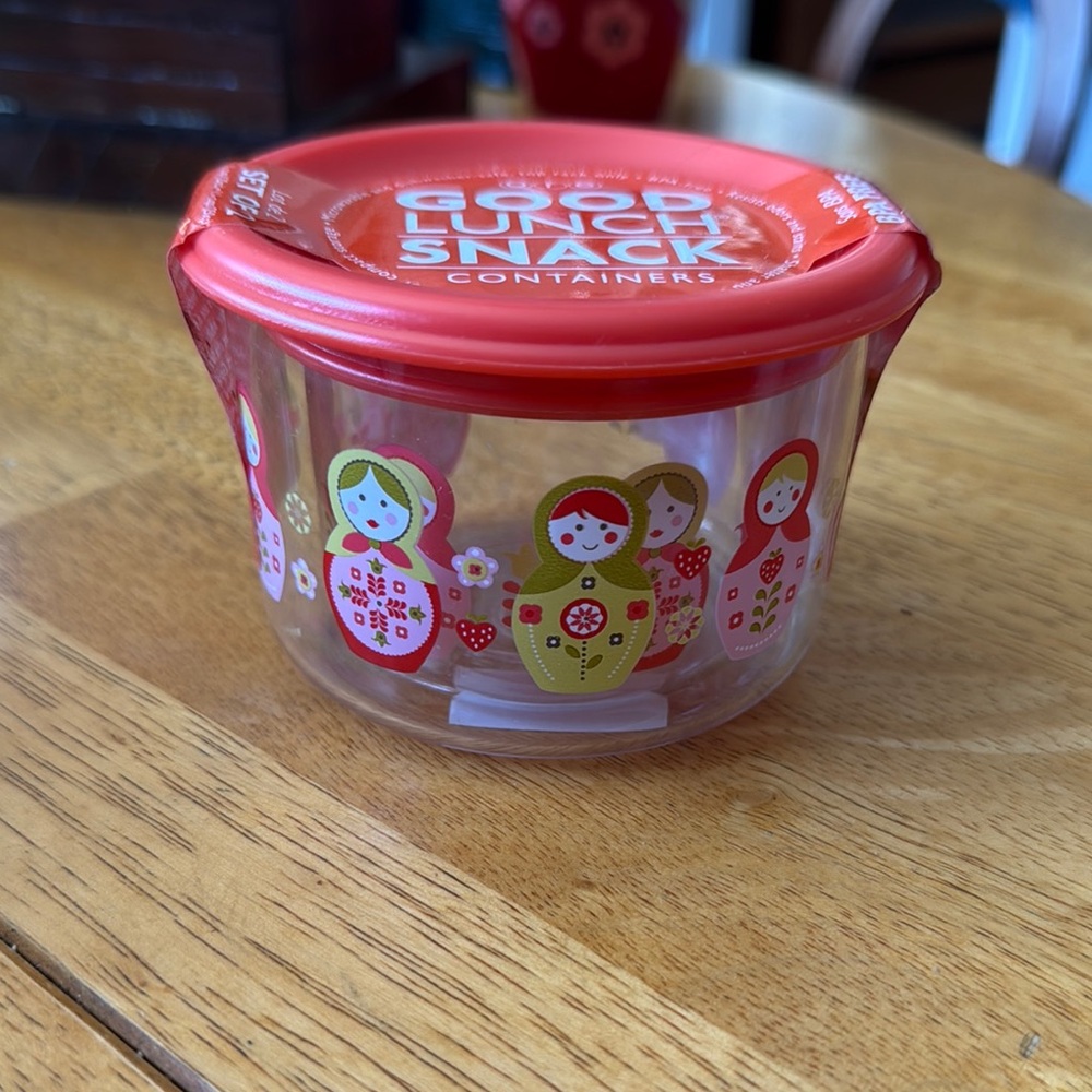 Good lunch matryoshka doll snack containers